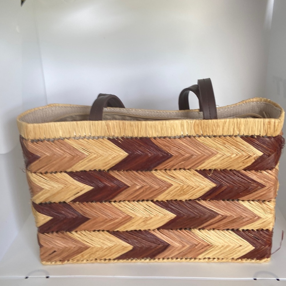 GUNNE SAX  straw bag by Jessica McClintock